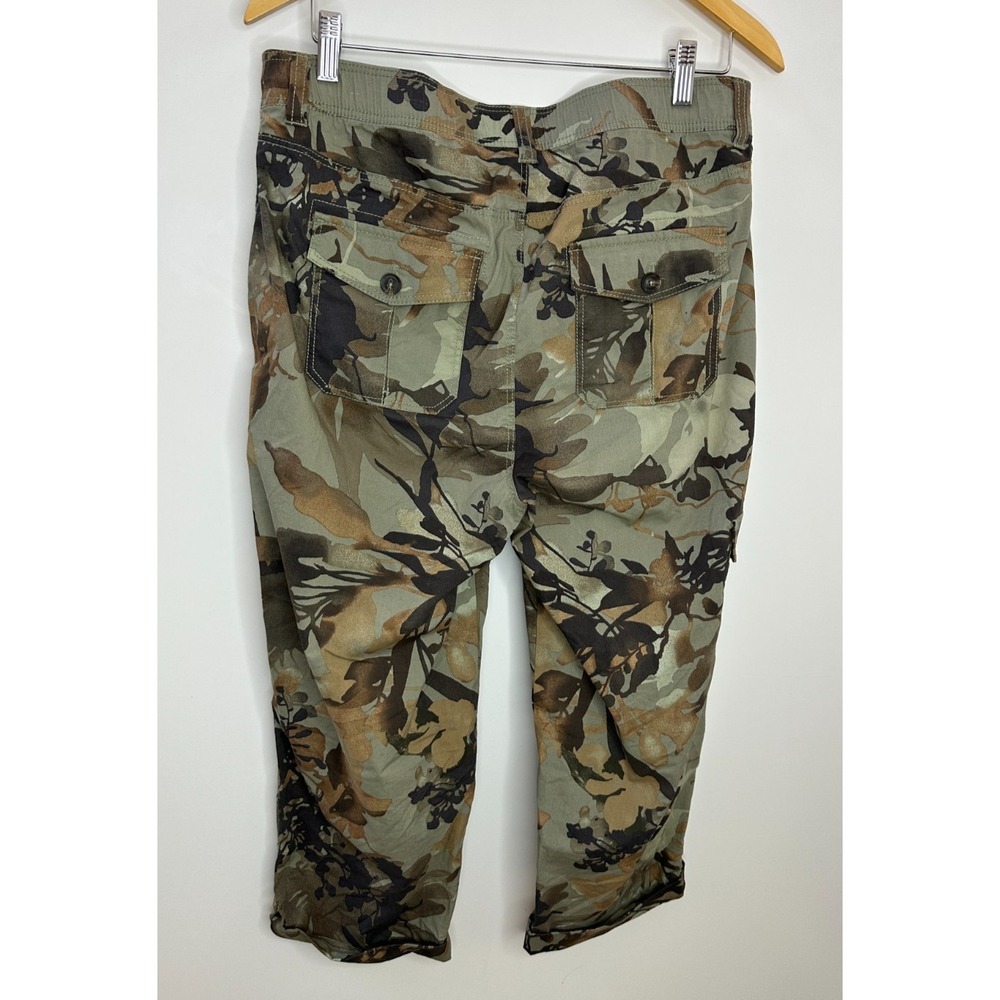 Chico's Utility Camouflage Crop Pants Green Brown Camo Sz 2 US 12 Cargo Pockets - Picture 9 of 14
